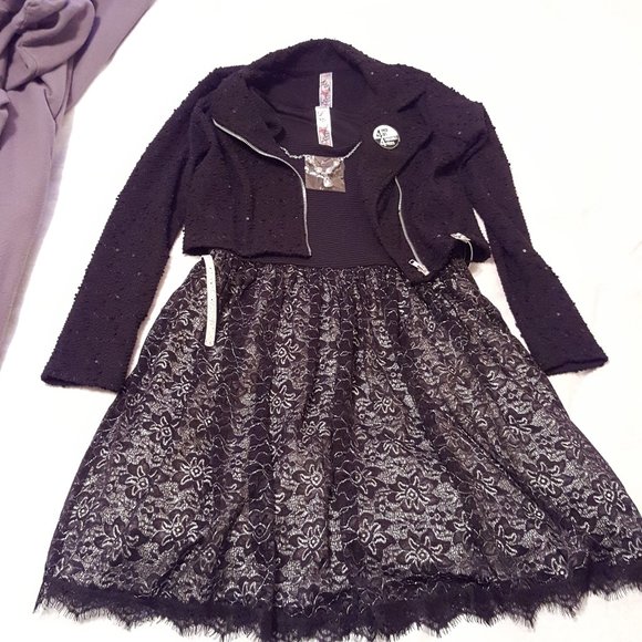 Girls Dress With Lace Skirt, Black Sequin Moto Jacket, Necklace, Belt - Picture 15 of 16
